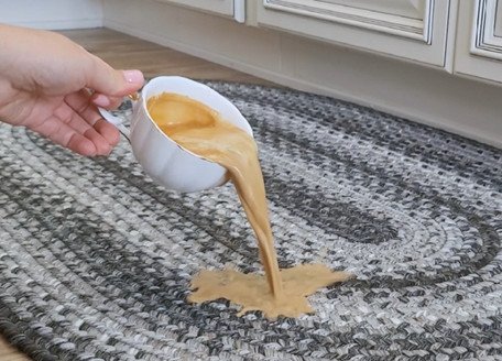 https://cdn.homespice.com/media/wysiwyg/easy-to-clean-braided-rug.jpg