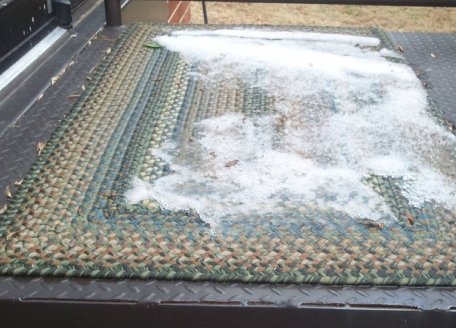 Mud, grass, and snow-proof washable rugs